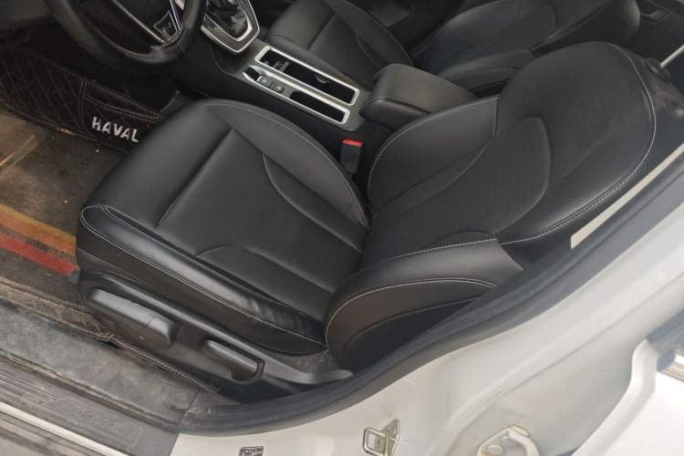 Used Haval M6 2021 PLUS 1.5T Manual Luxury Smart Connectivity Model