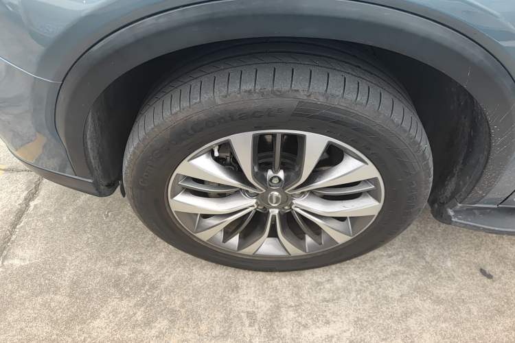 Used GAC Trumpchi GS8 2017 320T Two-Wheel Drive Luxury Smart Connectivity Version (7 Seats)
