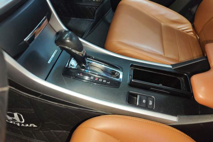 Used Honda Accord 2015 2.0L LX Comfort Edition
