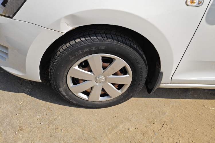 Used Volkswagen Santana 2015 1.6L Manual Fashion Edition