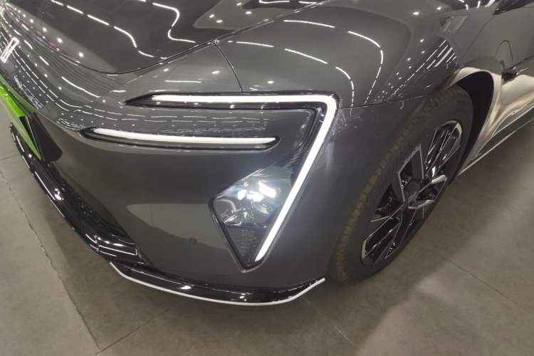 Used  06 2025 Max All-Electric Version
