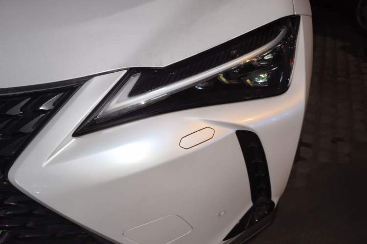 Used Lexus UX 2020 260h Explore & Enjoy Edition
