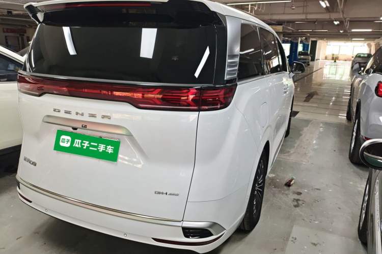 Used Denza D9 2022 DM-i 970 Four-Wheel Drive Flagship Model