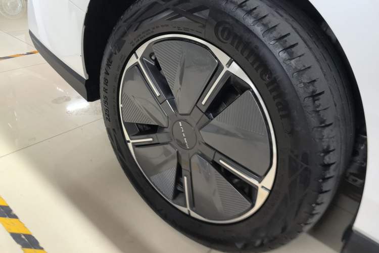 Used SAIC MAXUS Dajia 7 2024 527 km Long-Range Forest Edition