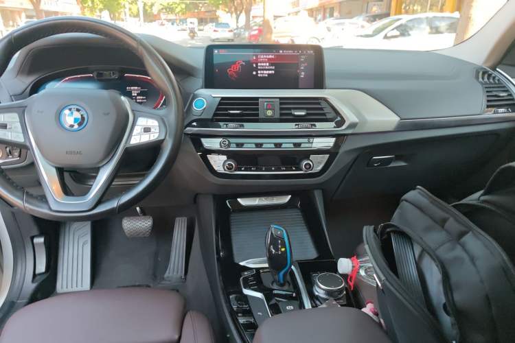 Used BMW iX3 2021 Updated Leading Edition
