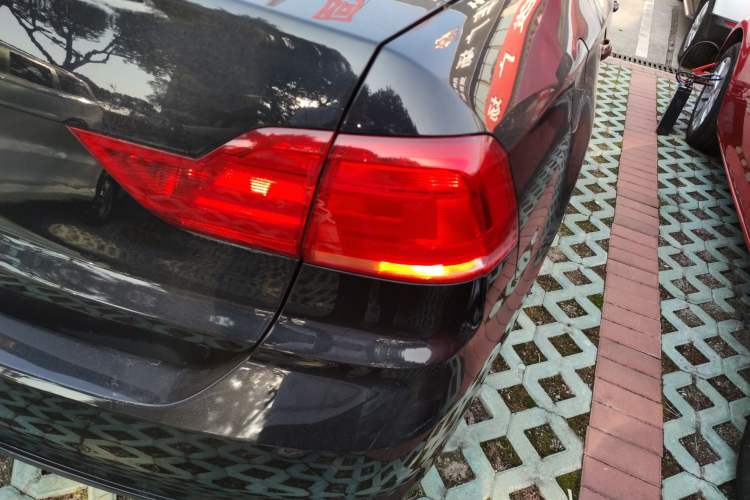 Used Volkswagen Santana 2016 1.6L Manual Fashion Edition
