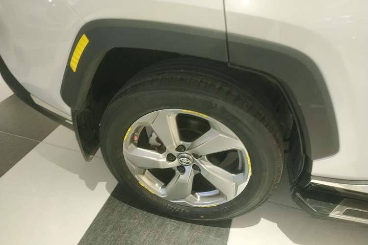 Used Toyota RAV4 2022 2.0L CVT Two-Wheel Drive Fashion Edition
