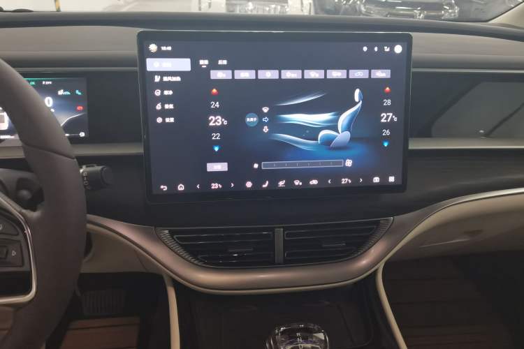 Used Denza D9 2024 DM-i 980 Four-Wheel Drive Prestige Model
