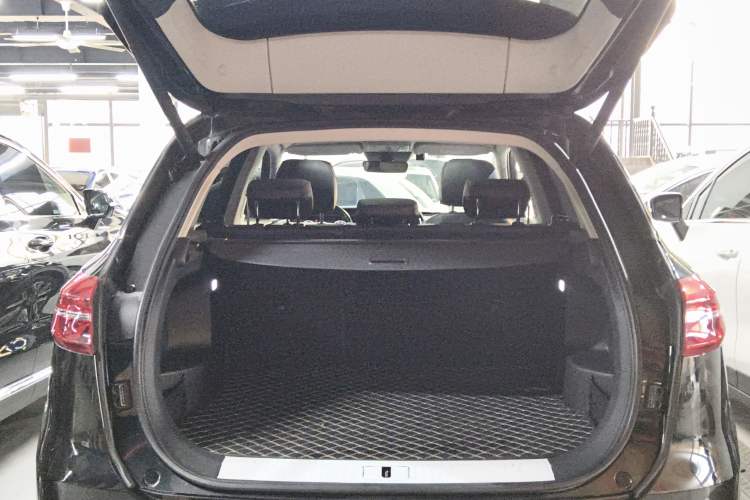 Used Hongqi HS5 2022 Facelifted Version 2.0T Smart Connect Flagship All-Wheel-Drive Edition
