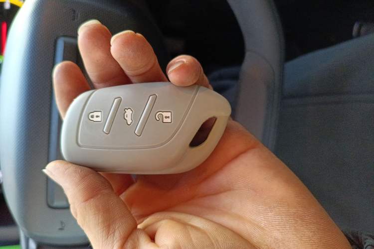 Used Roewe Clever 2021 302 km New Four-Seater Super-Efficient Version