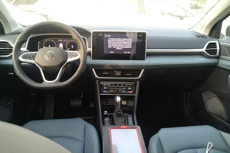 Used Volkswagen Tharu 2024 300TSI Two-Wheel-Drive Moon Luxury Edition
