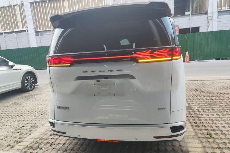 Used Denza D9 2024 DM-i 1050 Luxury Model