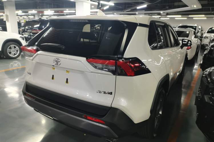 Used Toyota RAV4 2020 2.0L CVT Two-Wheel Drive Fashion Edition
