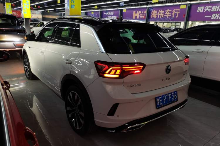 Used Volkswagen T-ROC 2022 280TSI DSG Two-Wheel Drive R-Line Pro PLUS
