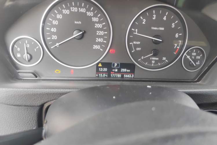 Used BMW 3 Series 2014 320Li Fashion Model
