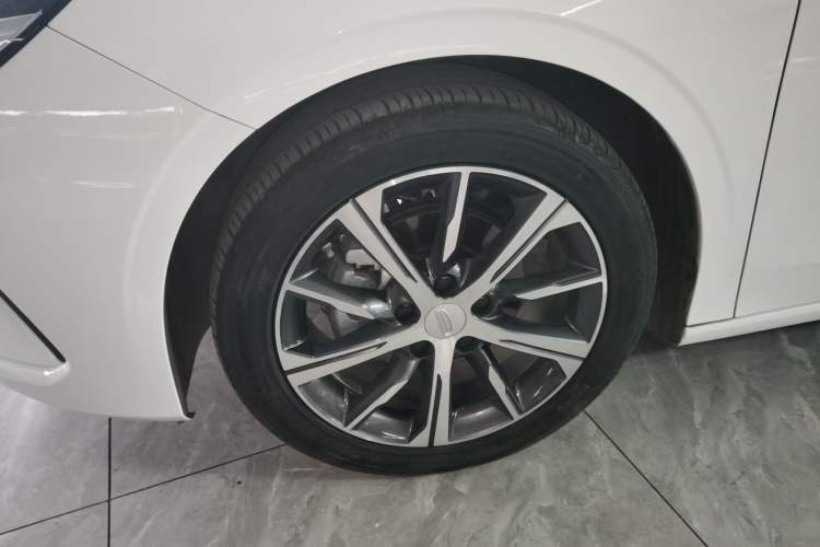 Used Geely Auto Emgrand 2023 4th Generation Champion Edition 1.5L CVT Prestige Model
