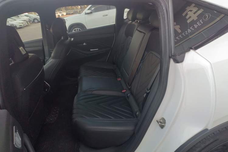 Used  SL03 2023 200Max Range-Extended Version
