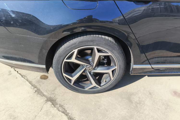 Used Volkswagen Magotan 2023 2 Million Units Limited-Edition 380TSI DSG Flagship Version
