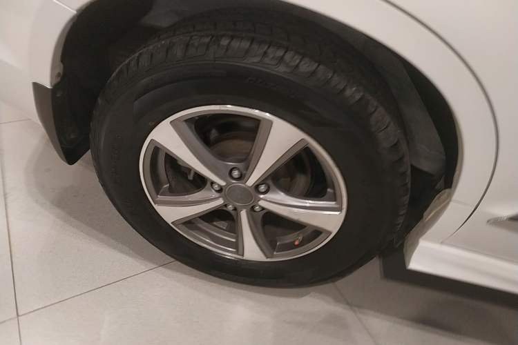 Used Haval H6 2015 Upgraded Model 1.5T Manual Two-Wheel Drive Elite Version
