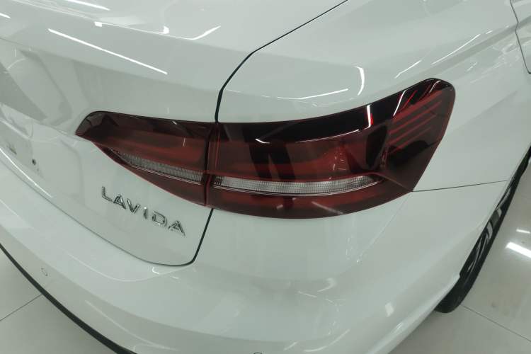 Used Volkswagen Lavida 2024 300TSI DSG Full-Comfort Edition