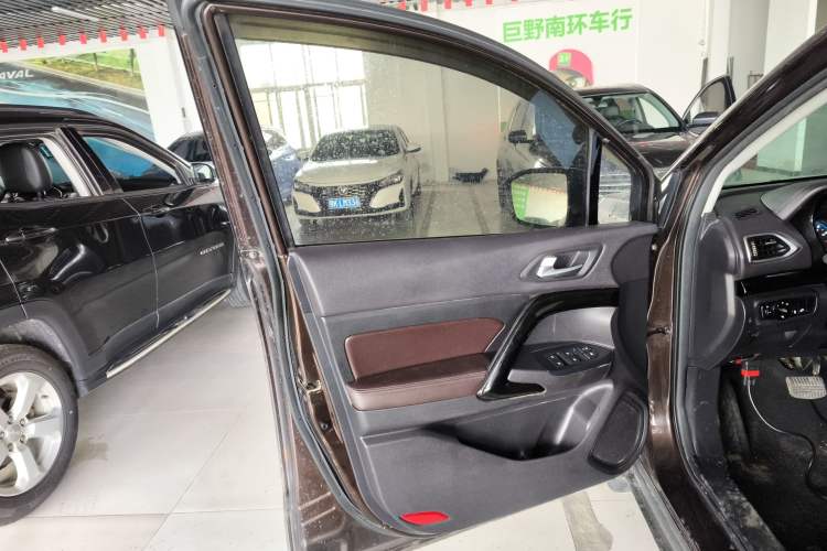 Used GAC Trumpchi GS4 2018 235T Automatic Two-Wheel Drive Luxury Smart Connectivity Version
