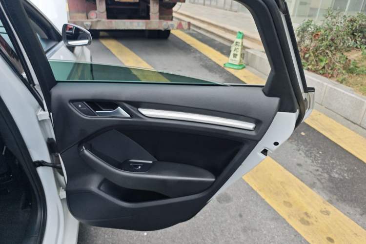 Used Audi A3 2016 Limousine 35 TFSI Prestige Edition
