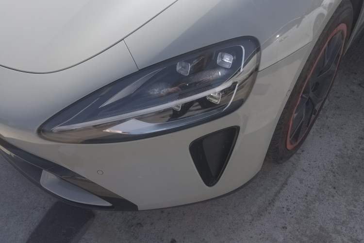 Used  SU7 2024 Rear-Drive Standard Founder Edition
