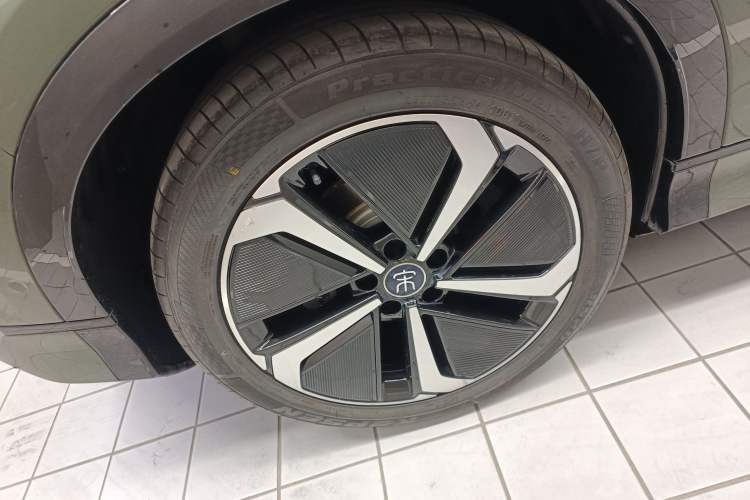 Used BYD Song L EV 2024 662 km Excellence Version
