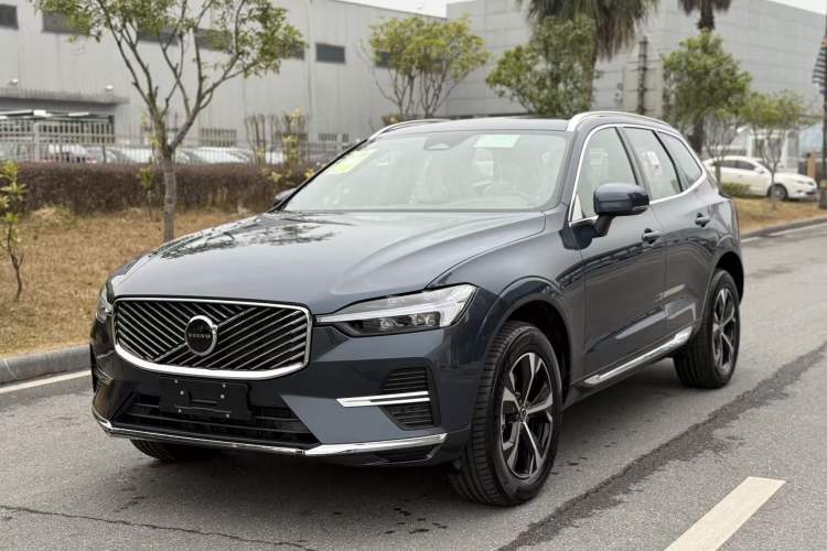 Used Volvo XC60 2026 B5 4x4 Smart Luxury Edition