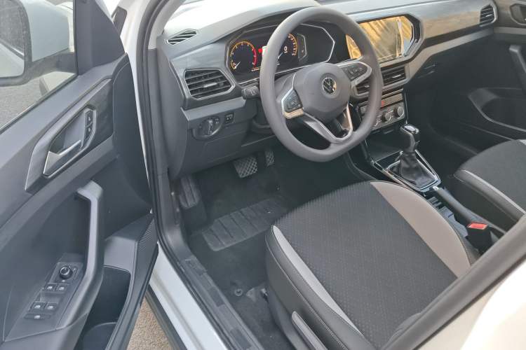 Used Volkswagen Tacqua 2020 1.5L Automatic Yue
