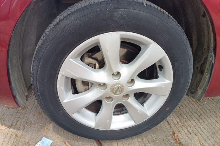 Used Nissan Tiida 2011 1.6L CVT Luxury Edition
