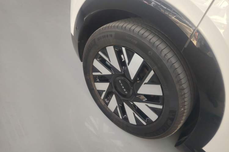 Used Zeekr MIX 2025 Long-Range Intelligent Driving Edition
