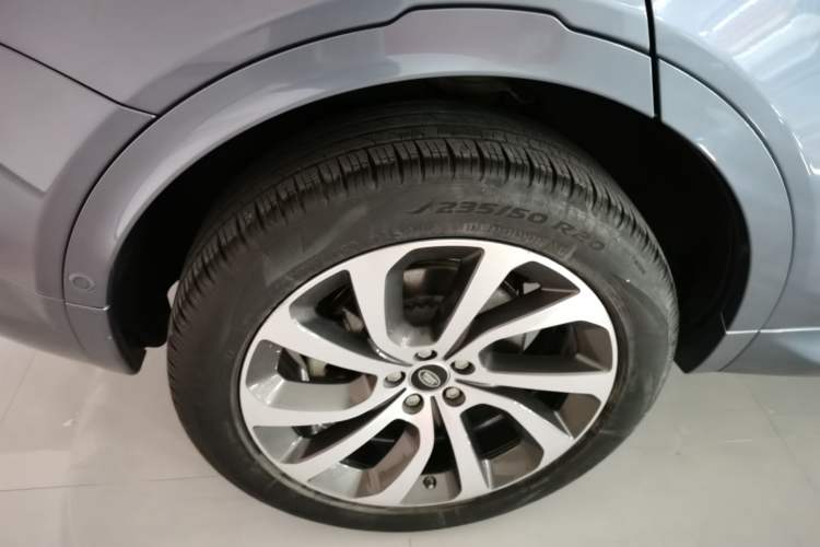 Used Land Rover Discovery Sport 2020 249 PS R-Dynamic Performance Tech Edition 7 Seats
