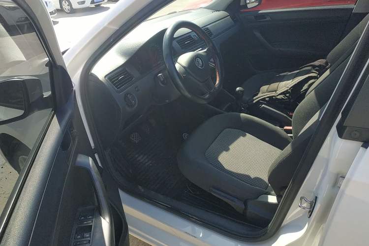 Used Volkswagen Santana 2019 1.5L Manual Fashion Edition China VI Standard
