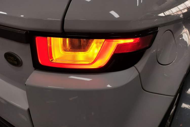 Used Land Rover Range Rover Evoque 2016 2.0T SE Smart Glow Edition
