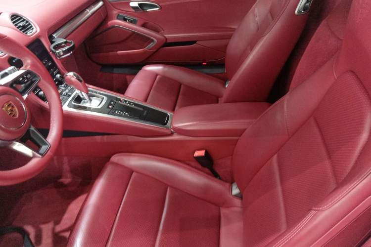 Used Porsche 718 2020 Cayman 2.0T
