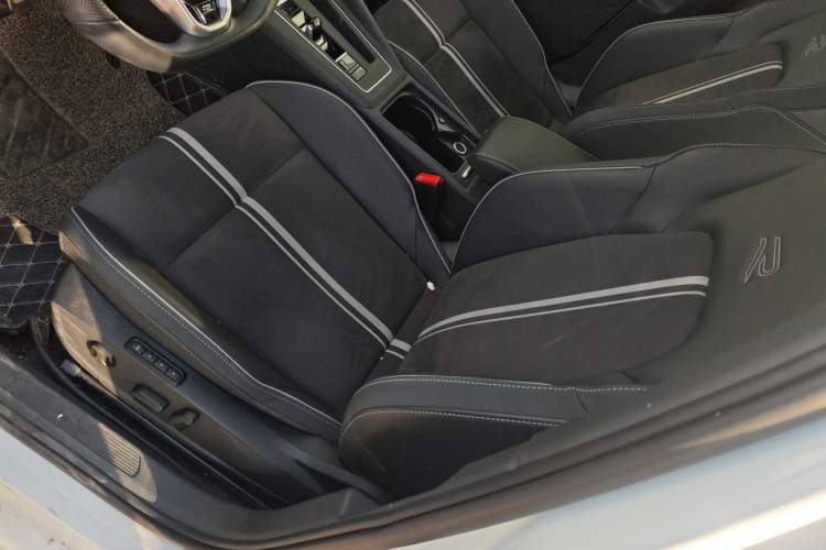 Used Volkswagen Golf 2023 280TSI DSG R-Line Lite
