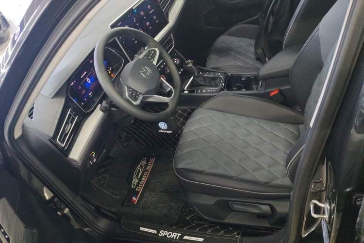 Used Volkswagen Sagitar 2025 Revised Version Three 300TSI DSG Excellence Edition
