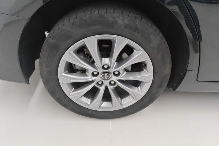 Used Toyota Avalon 2024 2.0L Premium Edition
