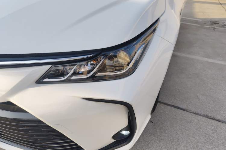 Used Toyota Corolla 2021 Dual-Motor 1.8L E-CVT Elite Edition
