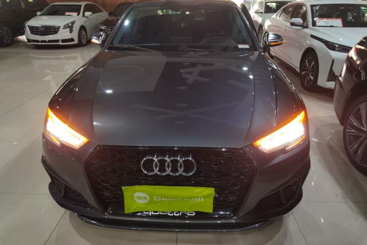 Used Audi A4L 2019 40 TFSI Fashion Edition China VI Emission Standard
