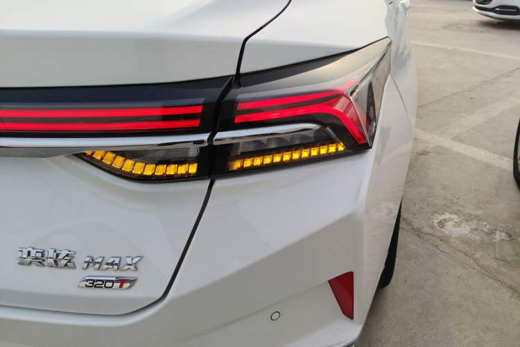 Used Dongfeng Aeolus Yixuan MAX 2021 1.5T Ultra-Stylish Trendsetter Edition