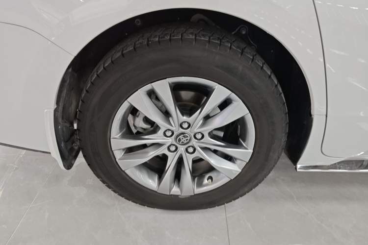 Used Toyota Sienna 2024 2.5L Hybrid Four-Wheel Drive Prestige Edition