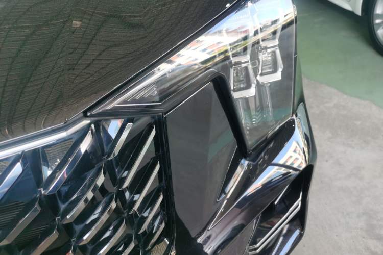 Used GAC Trumpchi GS8 2022 Linghang Series 2.0 TGDI Two-Wheel-Drive Luxury Smart Connectivity Version (7 Seats)
