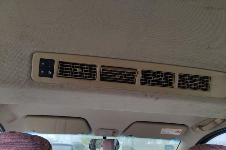 Used Wuling Hongguang 2014 1.5L S Luxury Model
