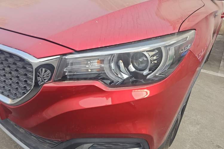 Used MG ZS 2020 Global Bestseller with 1.5L Engine Manual Transmission and a Massive 65-Inch Panoramic Sunroof Version
