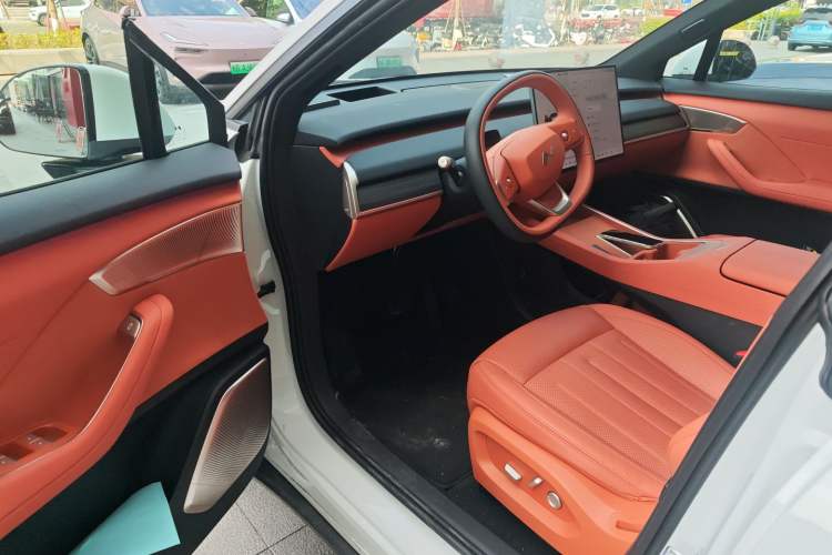 Used ONVO L60 2024 60 kWh All-Wheel Drive
