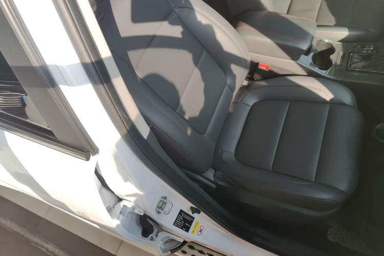 Used Changan CS75 2017 Shangkui Edition 1.5T Automatic Fengxiang Model