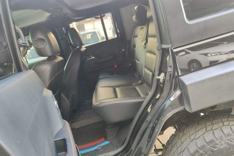 Used Beijing Auto BJ40 2016 40L 2.0T Manual All-Wheel Drive Prestige Edition
