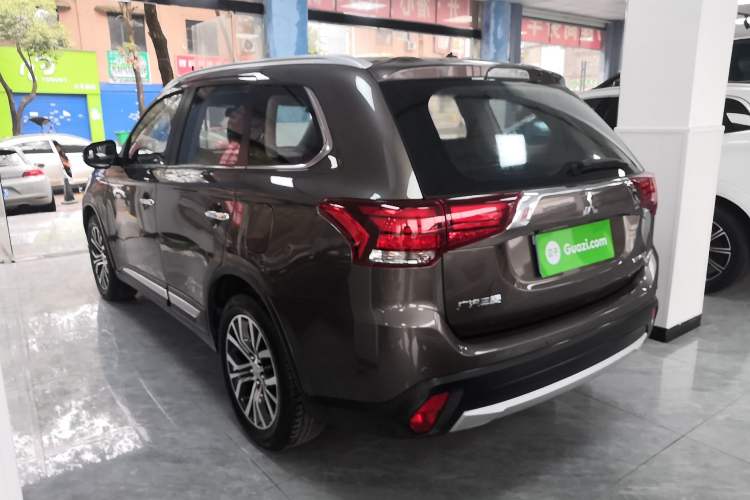 Used Mitsubishi Outlander 2016 2.4L 4x4 Elite Edition 5 Seats